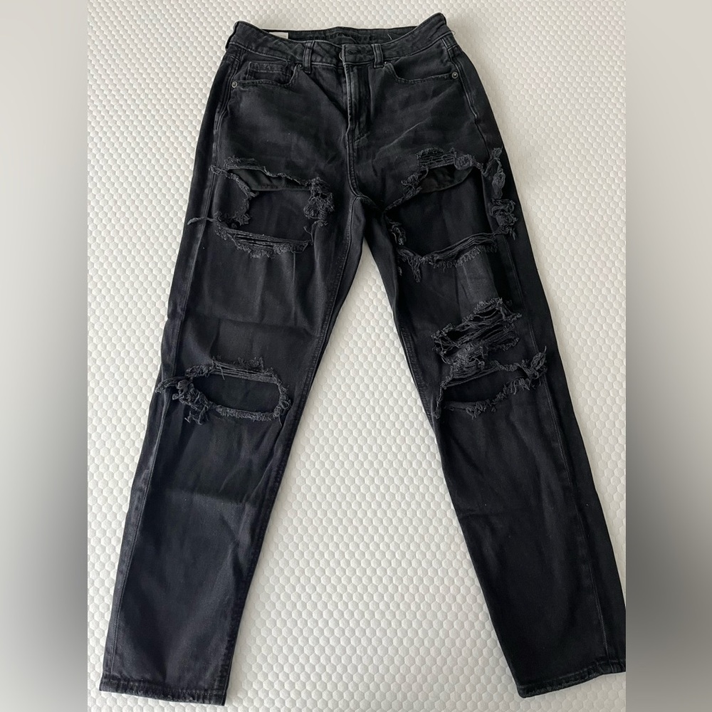 american eagle ripped jeans